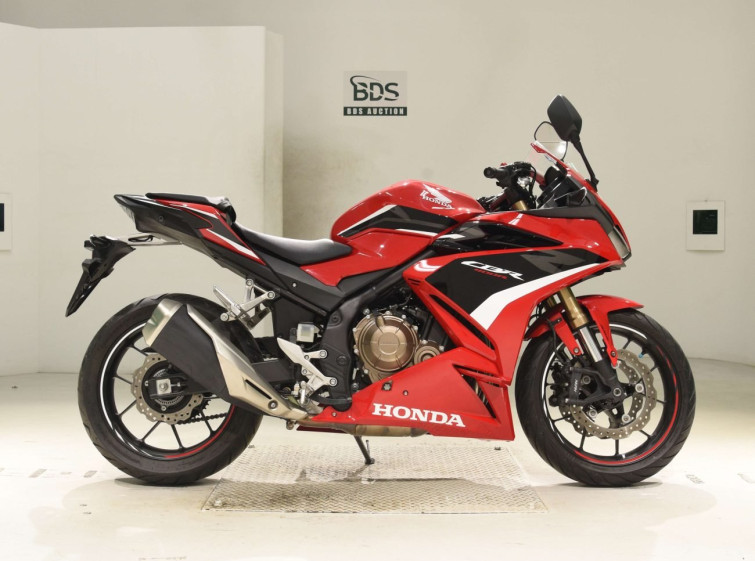 Мотоцикл Honda CBR400R с пробегом 9906 km с пробегом 9906 km