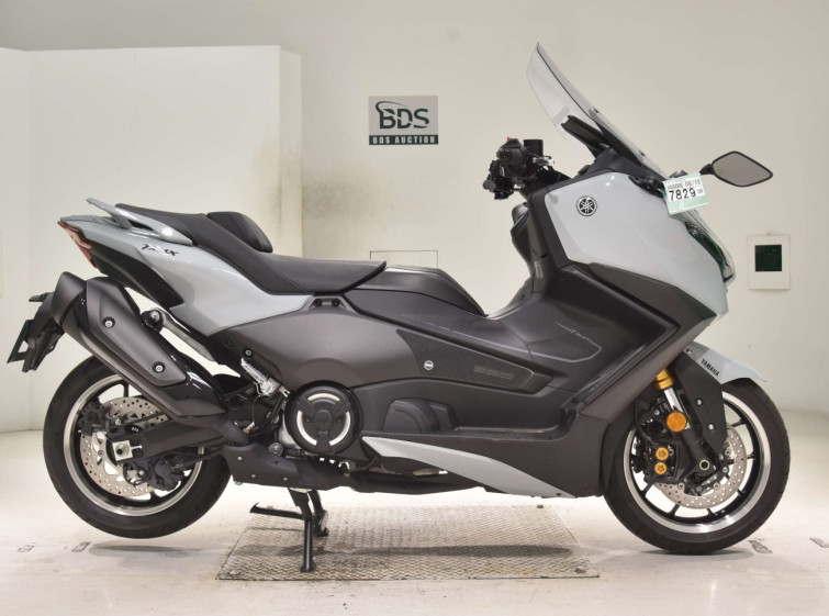 Мотоцикл Yamaha T-MAX560 с пробегом 810 km