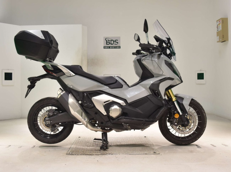 Мотоцикл Honda X-ADV750-2 с пробегом 16107 km с пробегом 16107 km