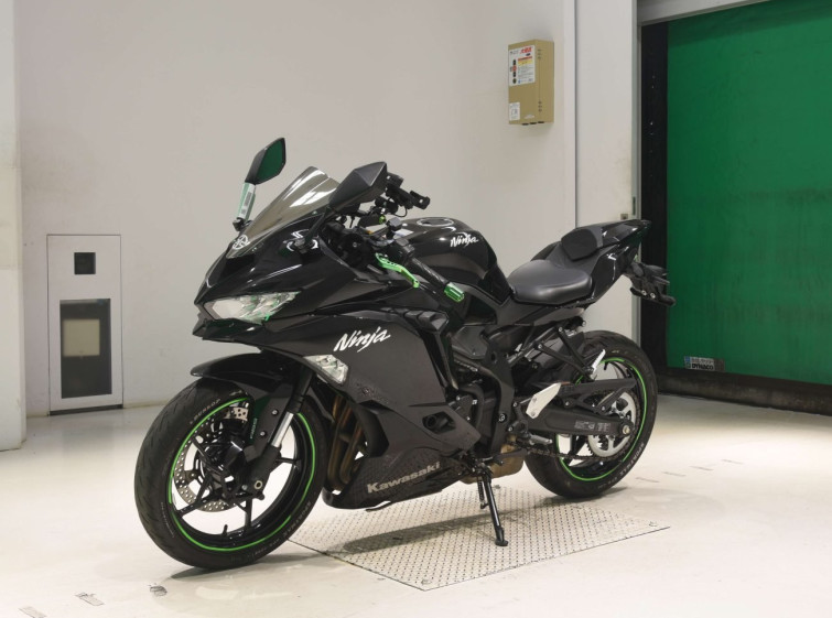 Мотоцикл Kawasaki NINJA ZX-25R с пробегом 6234 km с пробегом 6234 km