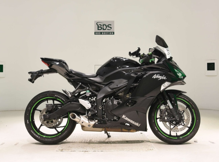 Мотоцикл Kawasaki NINJA ZX-25R с пробегом 6234 km с пробегом 6234 km