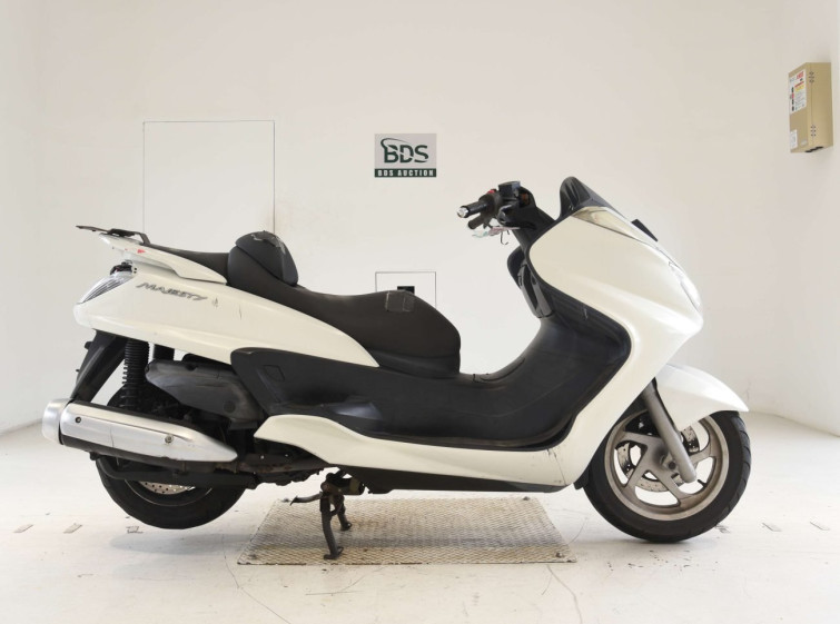 Мотоцикл Yamaha MAJESTY 250