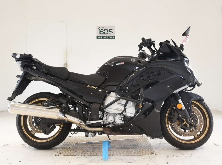 Мотоцикл Yamaha FJR1300 з пробігом 13239 km