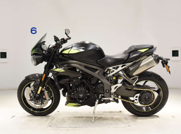 Мотоцикл Triumph SPEED TRIPLE RS с пробегом 30798 km с пробегом 30798 km