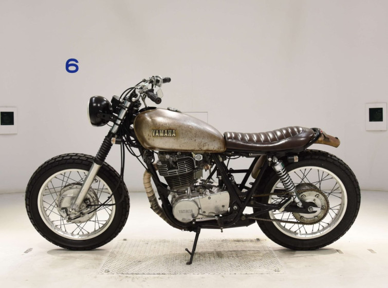 Мотоцикл Yamaha SR500 с пробегом 1112 km с пробегом 1112 km