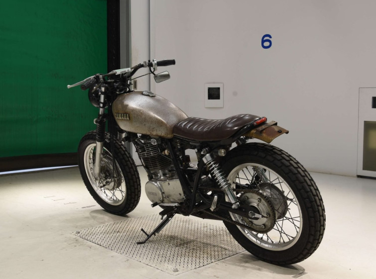 Мотоцикл Yamaha SR500 с пробегом 1112 km с пробегом 1112 km