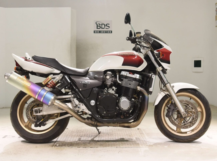 Мотоцикл Honda CB1300SF з пробігом 46402 km