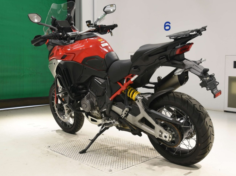 Мотоцикл Ducati MULTISTRADA V4 с пробегом 8730 km с пробегом 8730 km