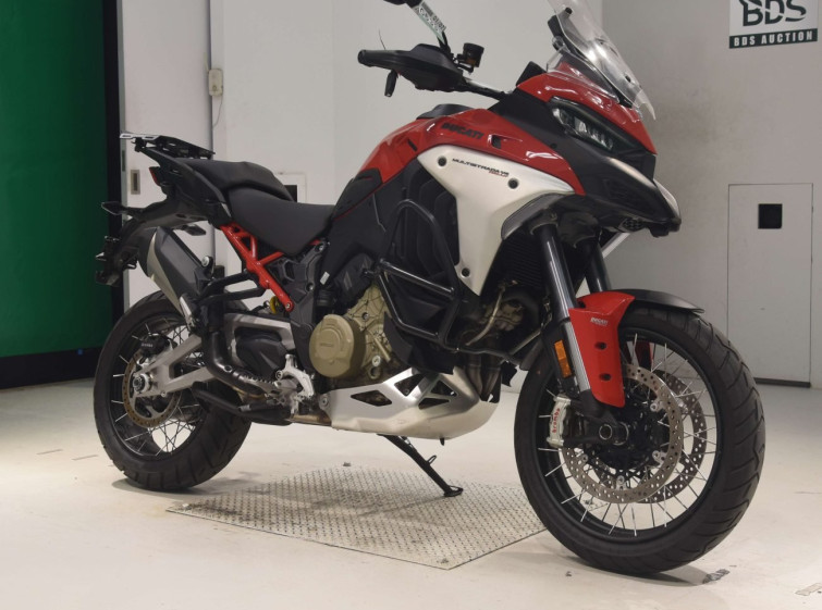 Мотоцикл Ducati MULTISTRADA V4 с пробегом 8730 km с пробегом 8730 km