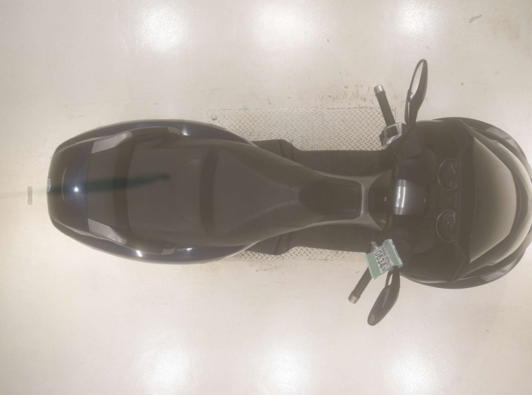 Мотоцикл Piaggio MP3 з пробігом 1912 km з пробігом 1912 km