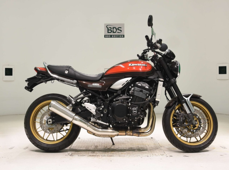 Мотоцикл Kawasaki Z900RS с пробегом 3037 km