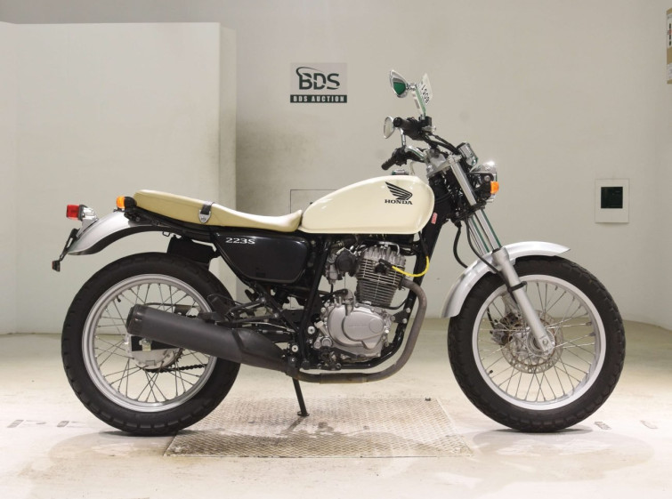 Мотоцикл Honda CB223S с пробегом 5771 km