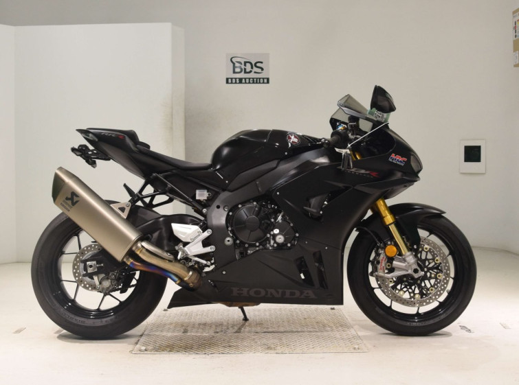 Мотоцикл Honda CBR1000RR SP з пробігом 8364 km