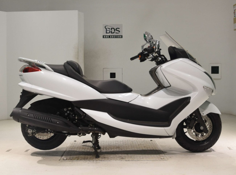 Мотоцикл Yamaha MAJESTY 250 с пробегом 5284 km