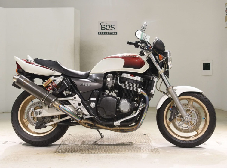 Мотоцикл Honda CB1300SF с пробегом 10834 km
