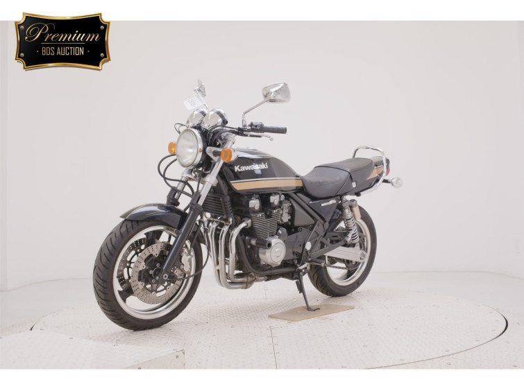 Мотоцикл Kawasaki ZEPHYR400 з пробігом 8269 km з пробігом 8269 km