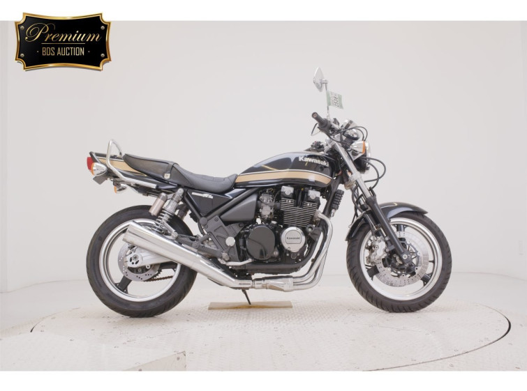Мотоцикл Kawasaki ZEPHYR400 з пробігом 8269 km з пробігом 8269 km