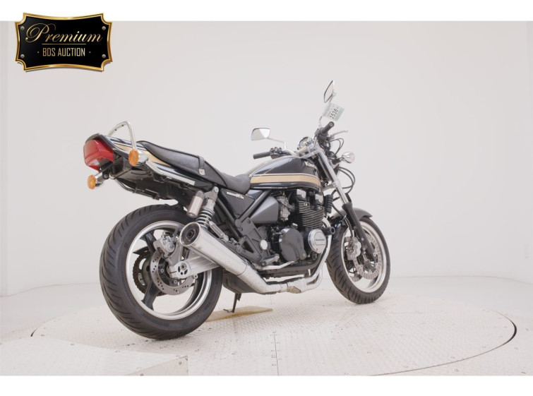 Мотоцикл Kawasaki ZEPHYR400 з пробігом 8269 km з пробігом 8269 km