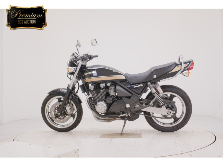 Мотоцикл Kawasaki ZEPHYR400 з пробігом 8269 km з пробігом 8269 km