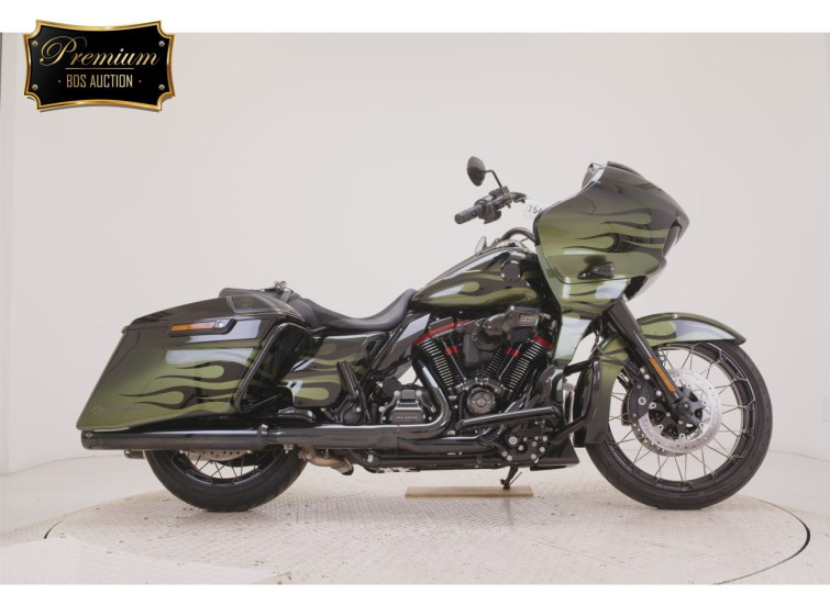 Мотоцикл HD ROAD GLIDE FLTRXSE1923 CVO с пробегом 10945 km