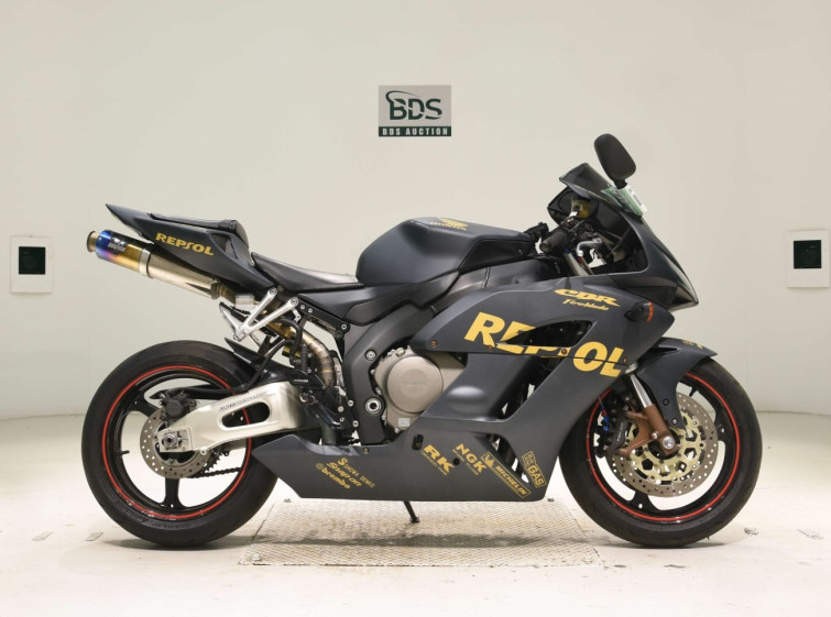 Мотоцикл Honda CBR1000RR с пробегом 43104 km