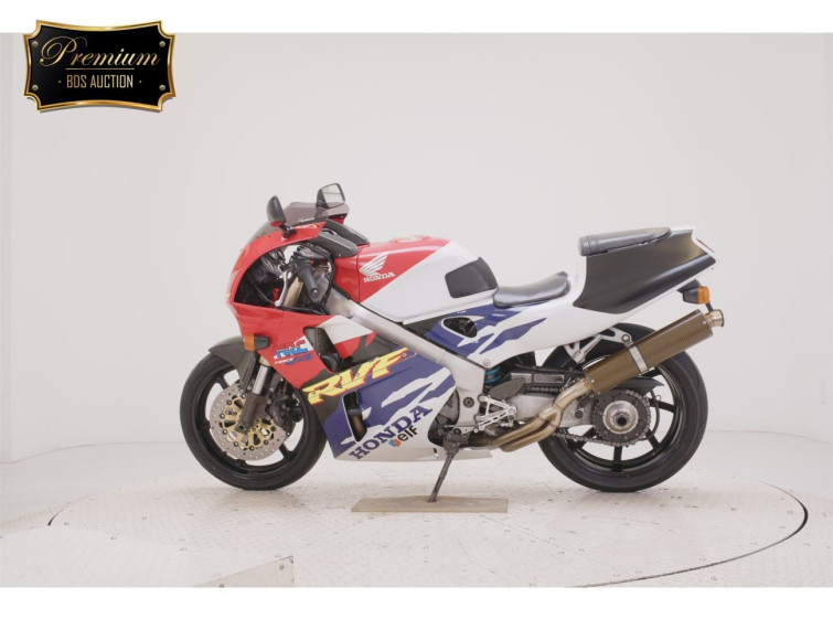 Мотоцикл Honda RVF400 з пробігом 29370 km з пробігом 29370 km