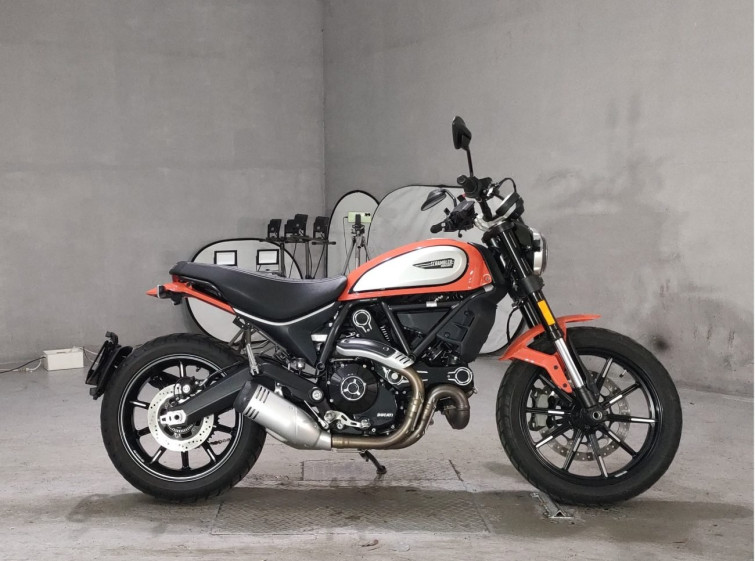 Мотоцикл Ducati SCRAMBLER 803 ICON с пробегом 5688 km