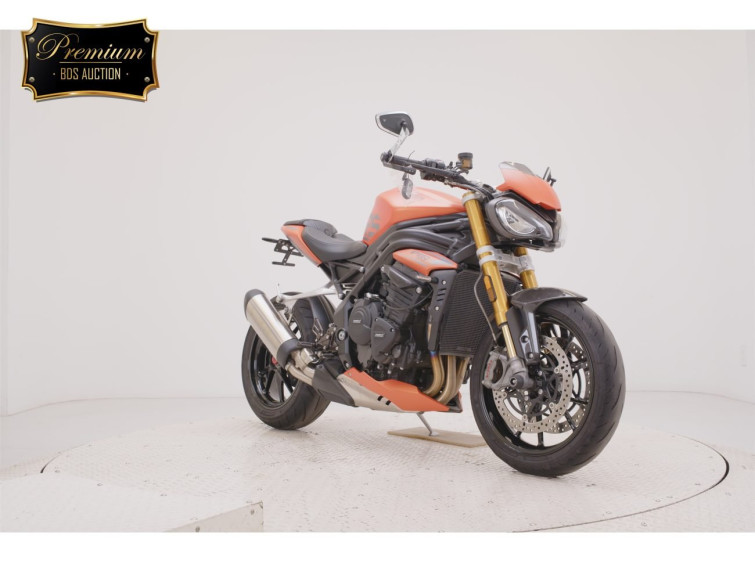 Мотоцикл Triumph SPEED TRIPLE RS з пробігом 6619 km з пробігом 6619 km