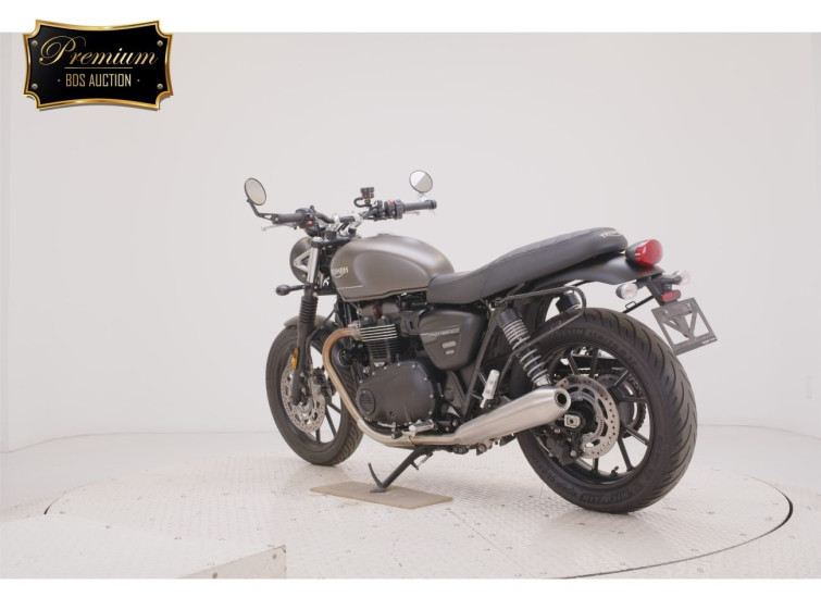 Мотоцикл Triumph STREET TWIN с пробегом 9792 km с пробегом 9792 km