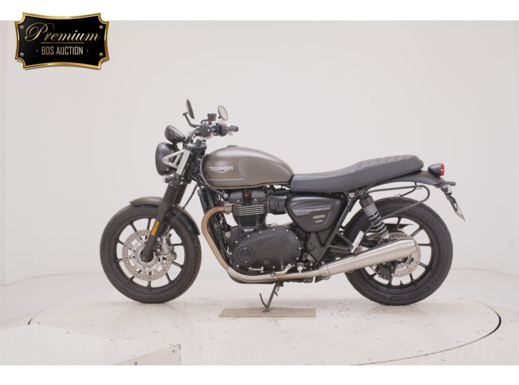 Мотоцикл Triumph STREET TWIN с пробегом 9792 km с пробегом 9792 km