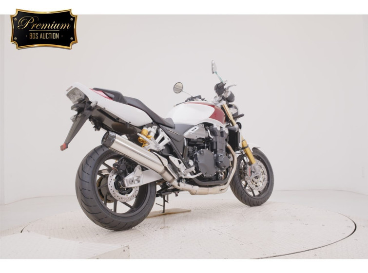 Мотоцикл Honda CB1300SF з пробігом 42 km з пробігом 42 km