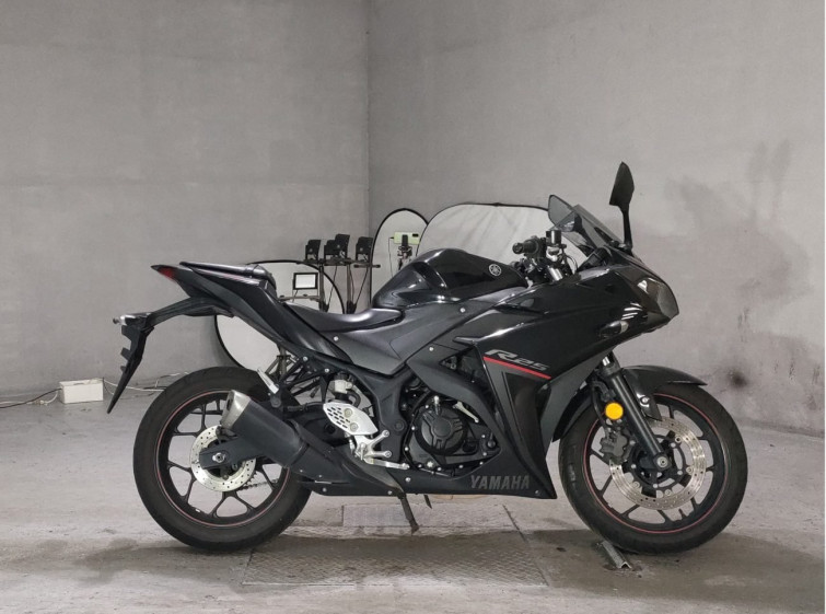 Мотоцикл Yamaha YZFR25 з пробігом 46968 km