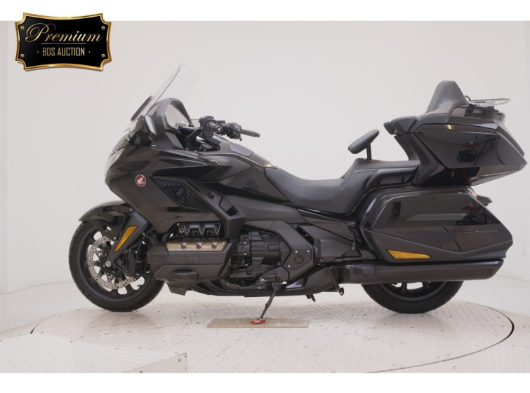 Мотоцикл Honda GL1800 з пробігом 6809 km з пробігом 6809 km