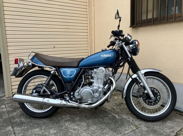 Мотоцикл Yamaha SR400 с пробегом 3843 km