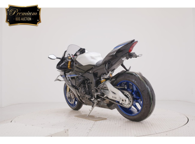 Мотоцикл Yamaha YZF-R1M с пробегом 27 km с пробегом 27 km