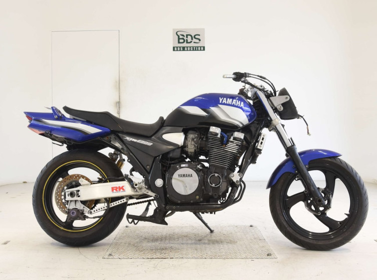 Мотоцикл Yamaha XJR1300