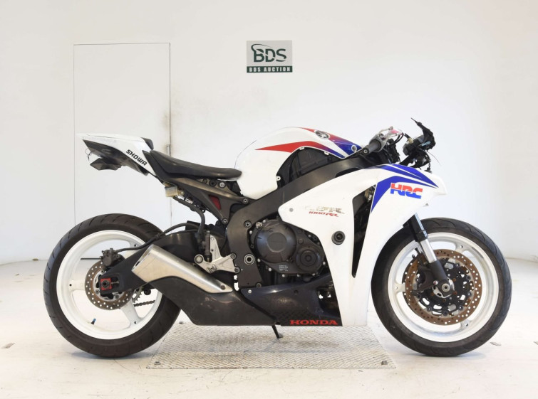 Мотоцикл Honda CBR1000RR с пробегом 82975 km