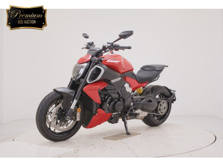Мотоцикл Ducati DIAVEL з пробігом 2076 km з пробігом 2076 km