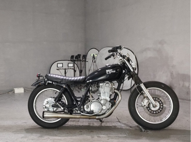 Мотоцикл Yamaha SR400 с пробегом 12645 km