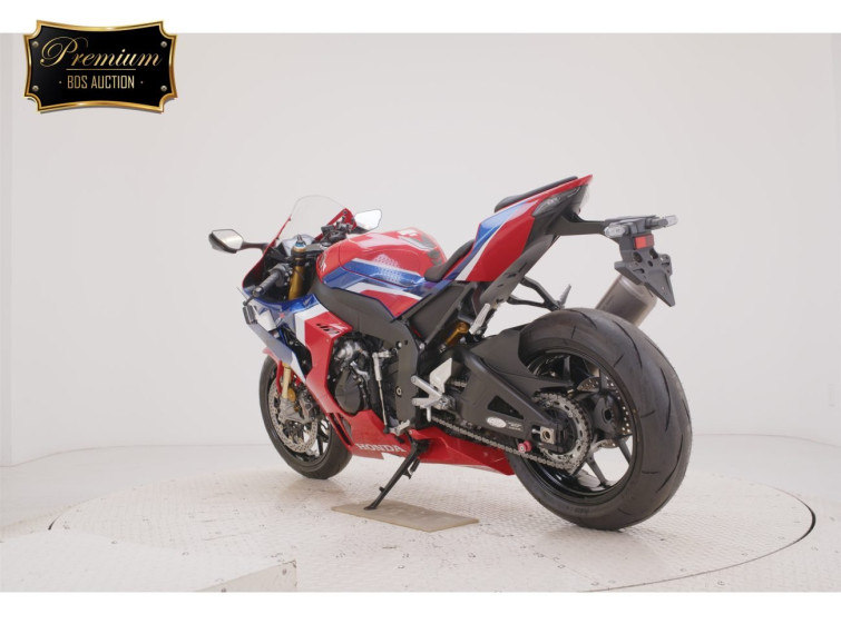 Мотоцикл Honda CBR1000RR SP с пробегом 3558 km с пробегом 3558 km