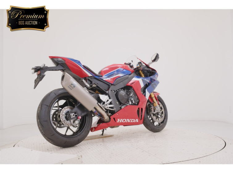 Мотоцикл Honda CBR1000RR SP с пробегом 3558 km с пробегом 3558 km