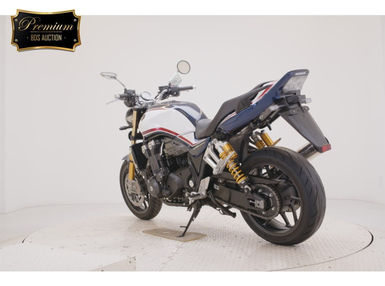 Мотоцикл Honda CB1300SF с пробегом 35675 km с пробегом 35675 km