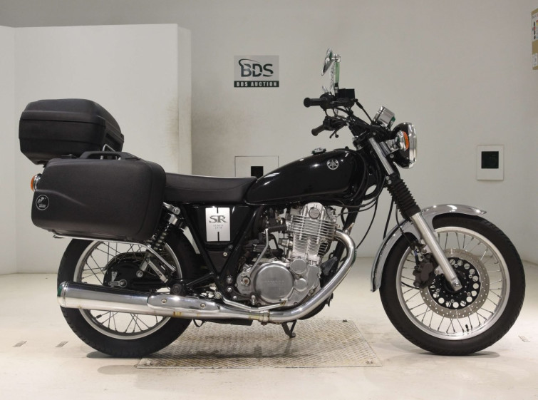 Мотоцикл Yamaha SR400 с пробегом 7250 km