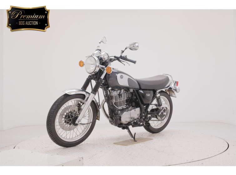 Мотоцикл Yamaha SR400 з пробігом 1256 km з пробігом 1256 km