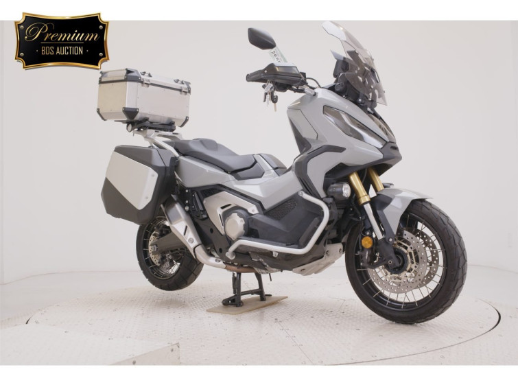 Мотоцикл Honda X-ADV750-2 з пробігом 9433 km з пробігом 9433 km