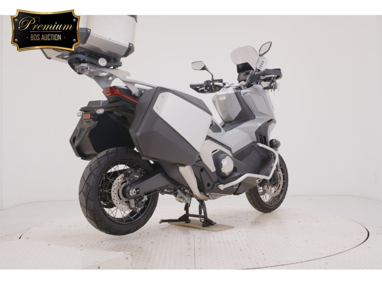 Мотоцикл Honda X-ADV750-2 з пробігом 9433 km з пробігом 9433 km