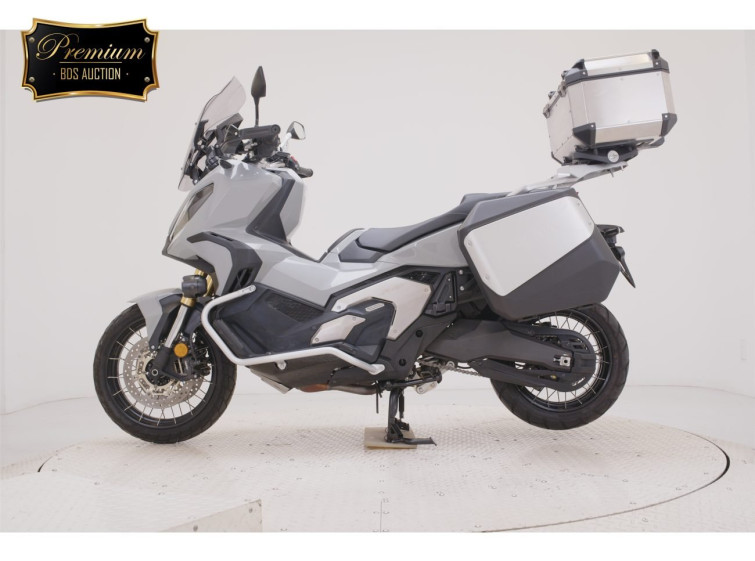Мотоцикл Honda X-ADV750-2 з пробігом 9433 km з пробігом 9433 km