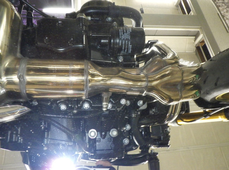 Мотоцикл Kawasaki Z900RS SE с пробегом 1539 km с пробегом 1539 km