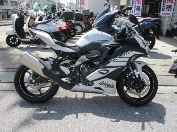Мотоцикл Kawasaki NINJA ZX 4RR з пробігом 1310 km