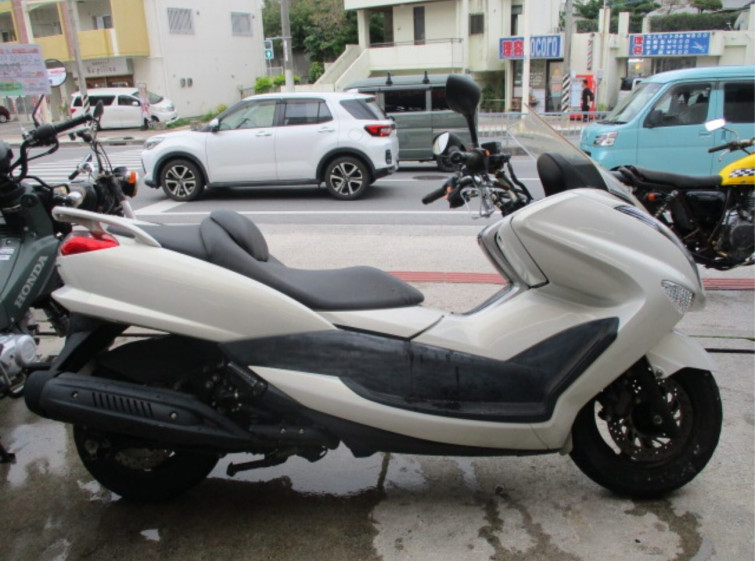 Мотоцикл Yamaha MAJESTY 250